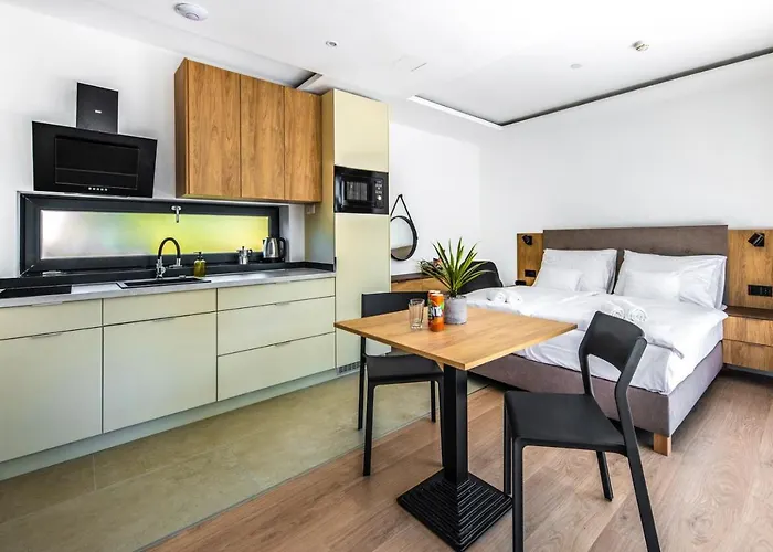 H55 公寓 巴拉通雷勒