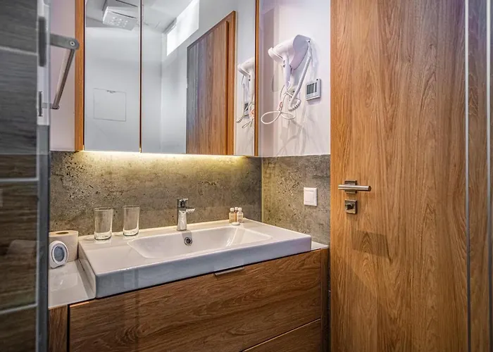 H55 公寓 巴拉通雷勒